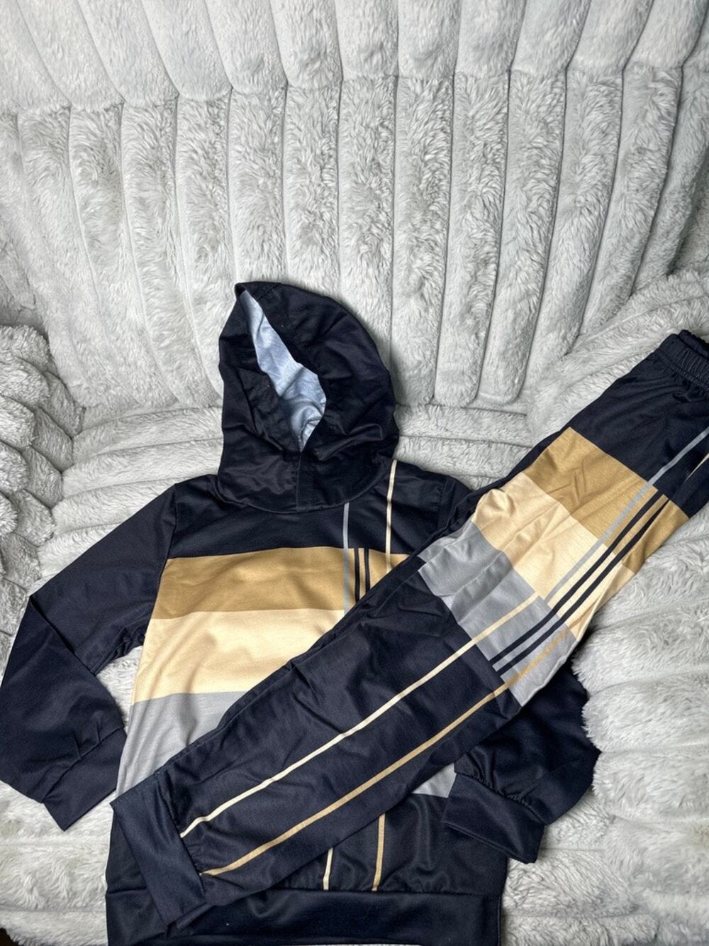 Boys 2 Piece Hoodie Jogger Outfit Khaki Stripe Size 120 US 5-6 New